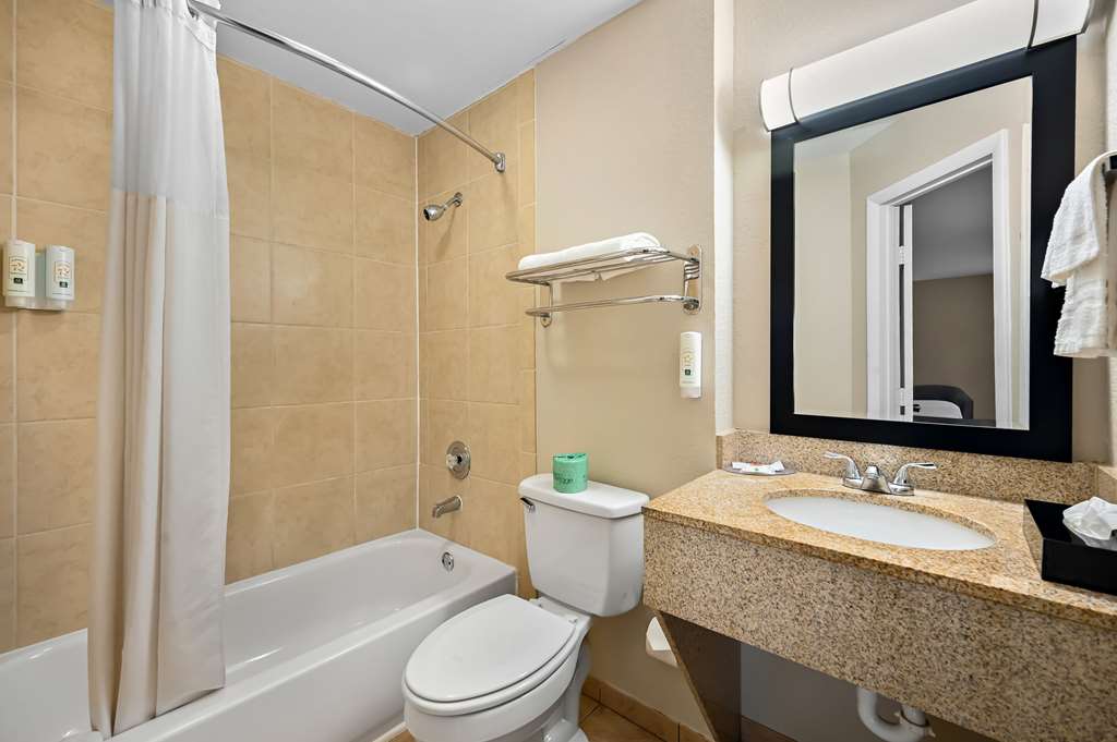 Quality Inn Fort Myers Cape Coral - photo 10