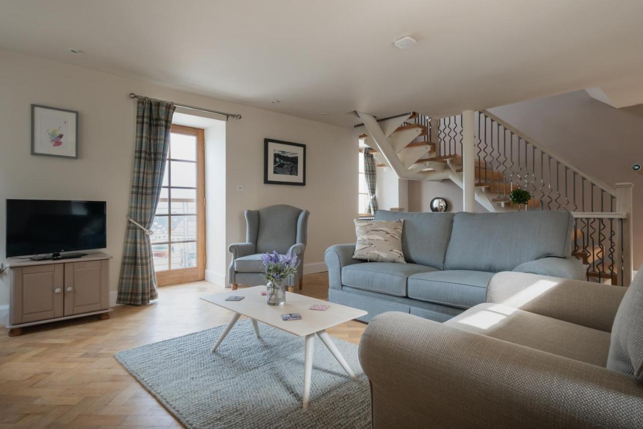 The Blue Hoose — Banff