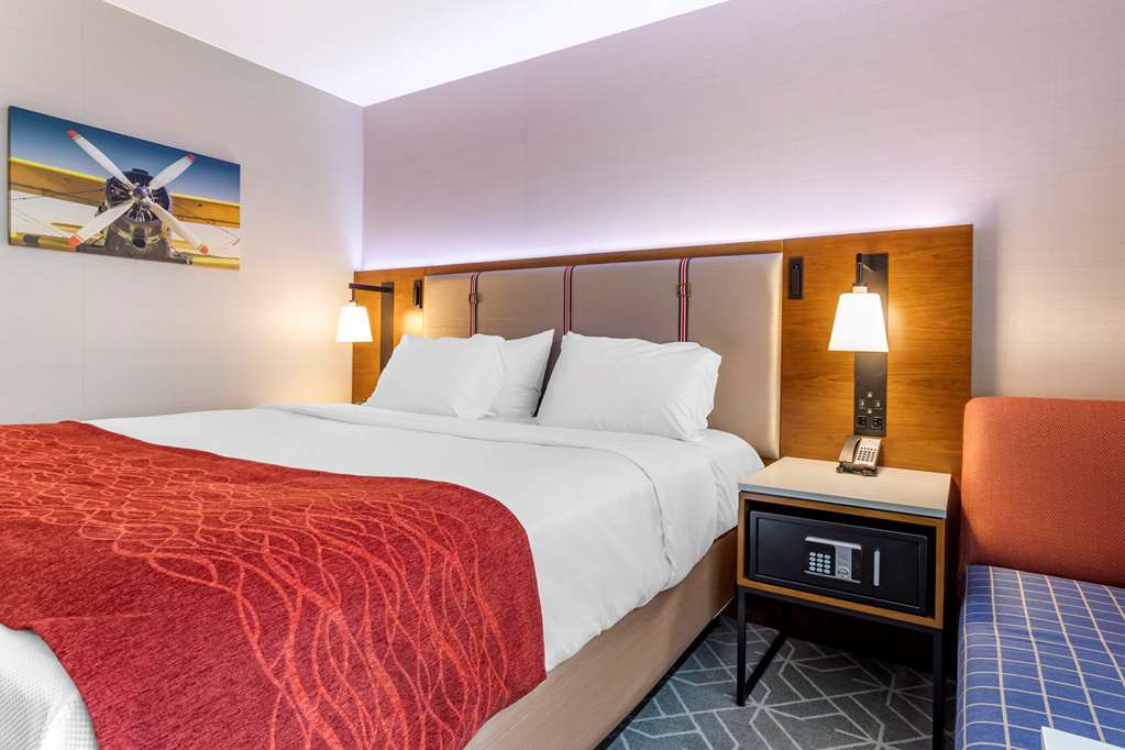 Comfort Inn JFK Airport - photo 17