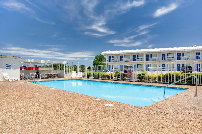 Motel6 Fayetteville AR - photo 40