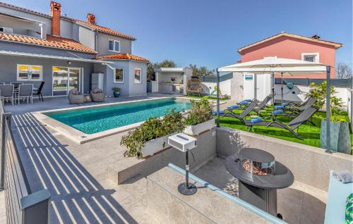 Lovely Home In Pula With Sauna — 4-Star Luxury Hotel in Pula, Croatia