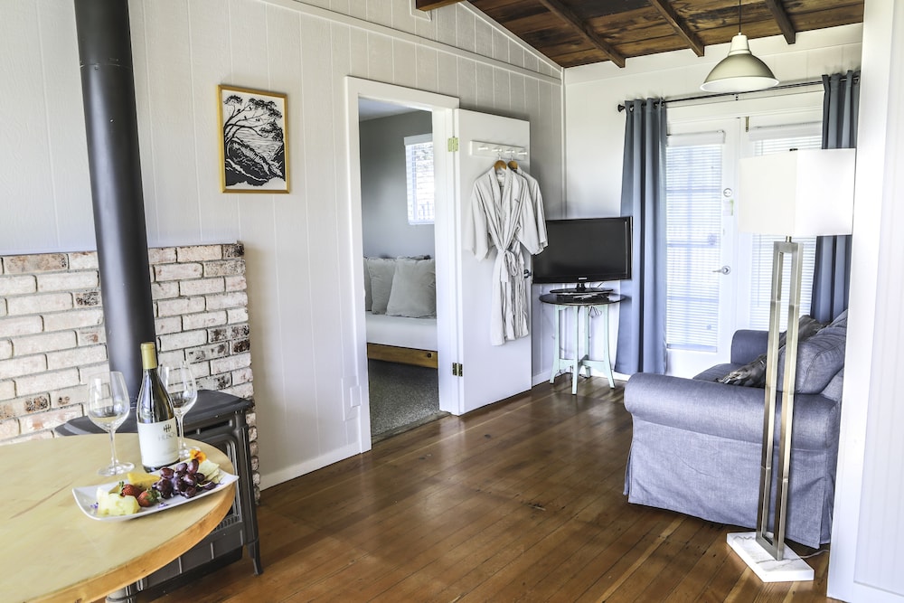 The Inn at Schoolhouse Creek - photo 34