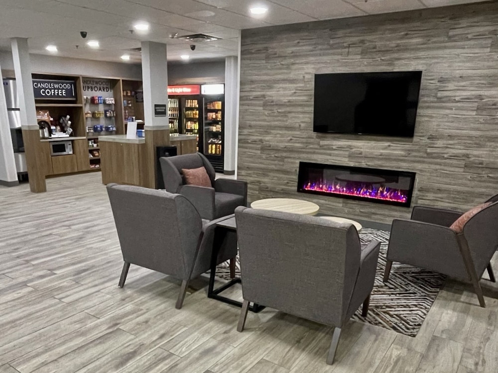 Candlewood Suites Tuscaloosa by IHG - photo 80