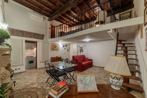 GuestHost Apartment Near Piazza Navona — 4-Star Luxury Hotel in Rome, Italy