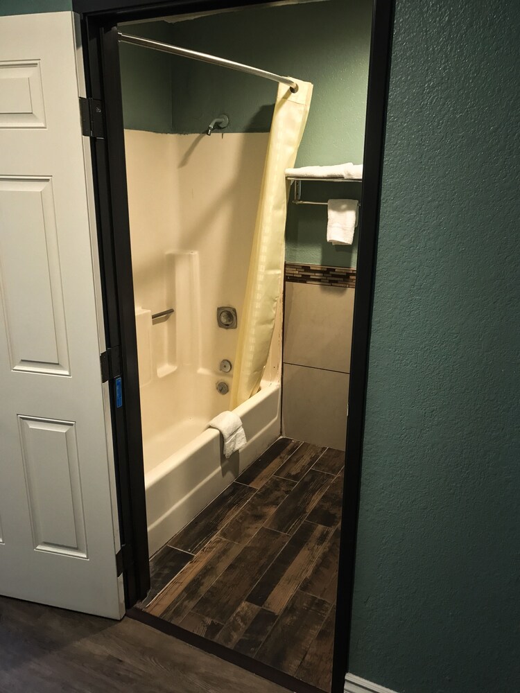 Highland Park Motel - photo 15