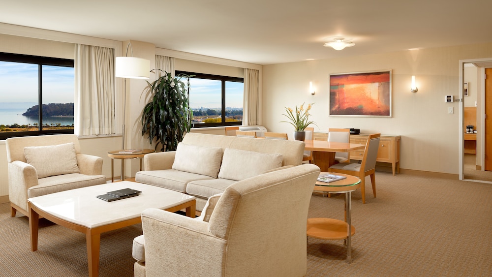 Hilton San Francisco Airport Bayfront - photo 18