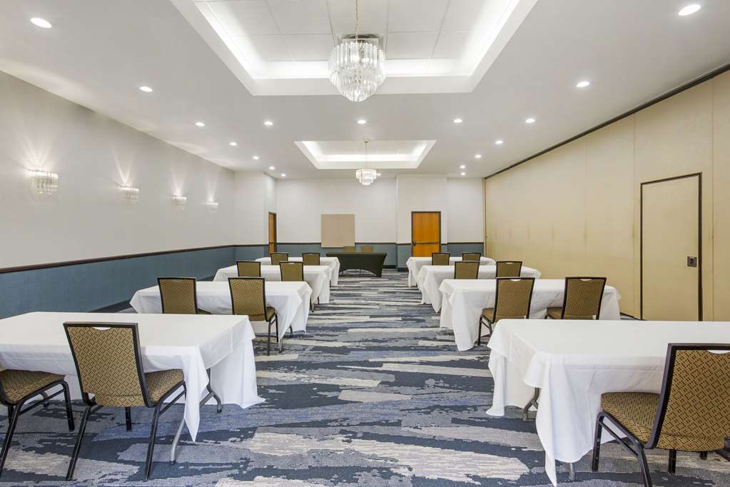Comfort Suites Ogden Conference Center - photo 51