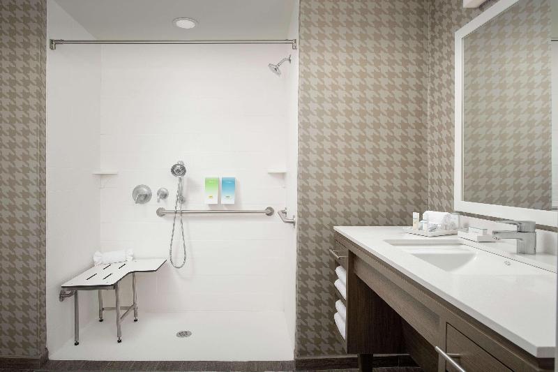 Home2 Suites by Hilton Edison - photo 18