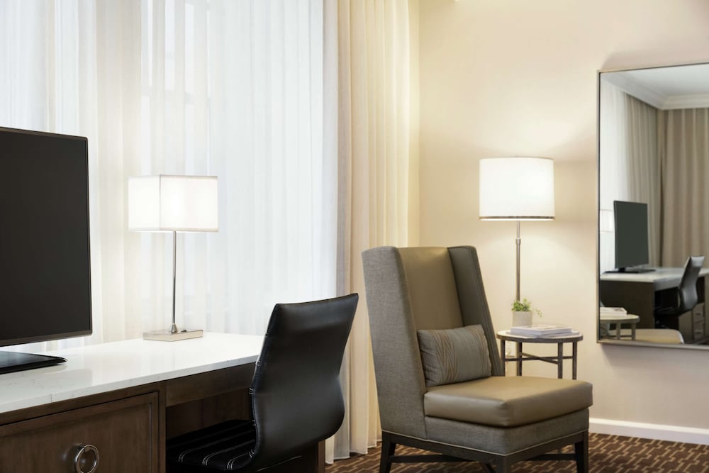 Hilton New Orleans St. Charles Avenue - photo 11