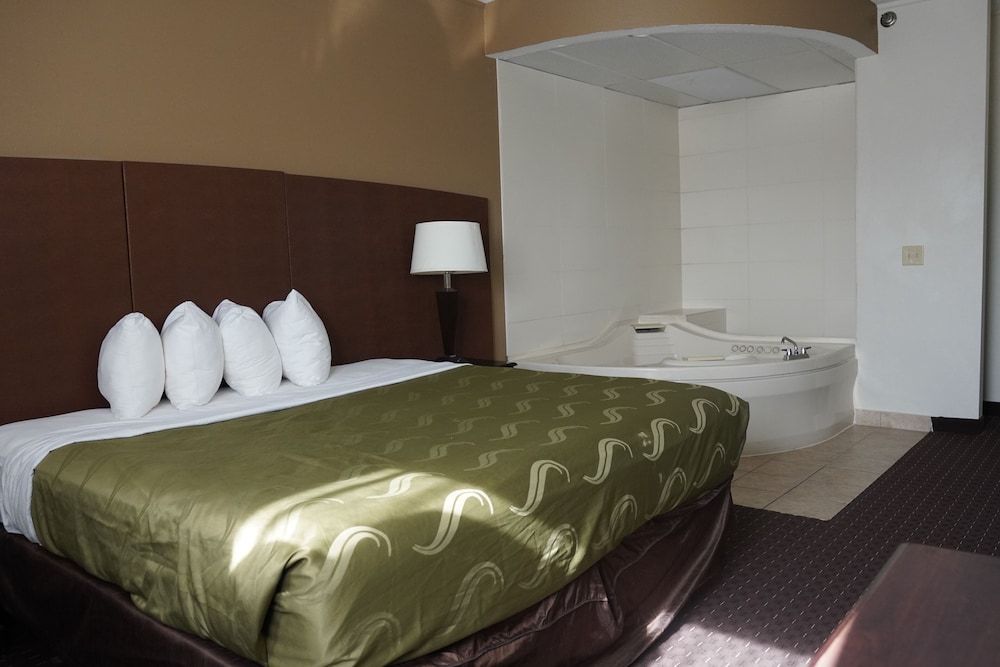 American Inn & Suites Waterford - photo 19