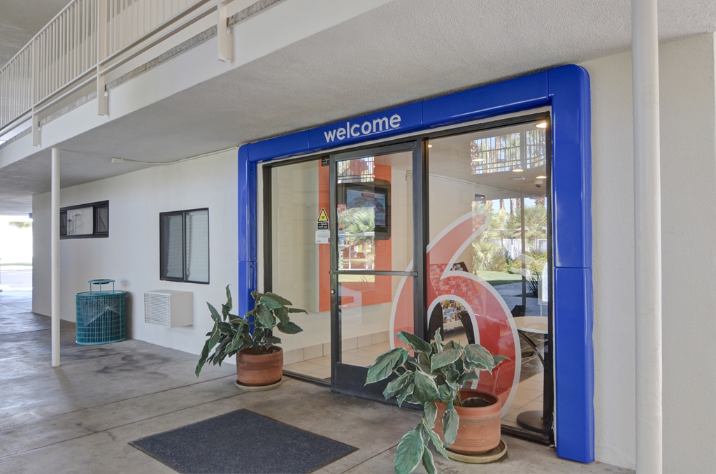 Motel 6 Palm Springs CA East Palm Canyon - photo 7