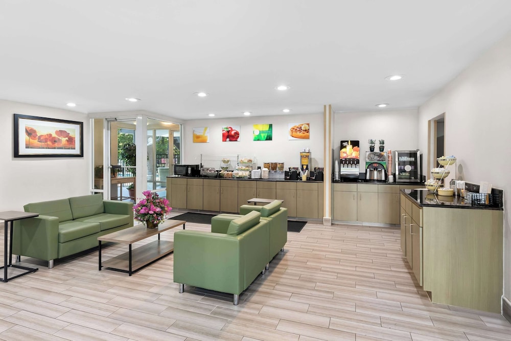 Quality Inn Atlanta Northlake - photo 28
