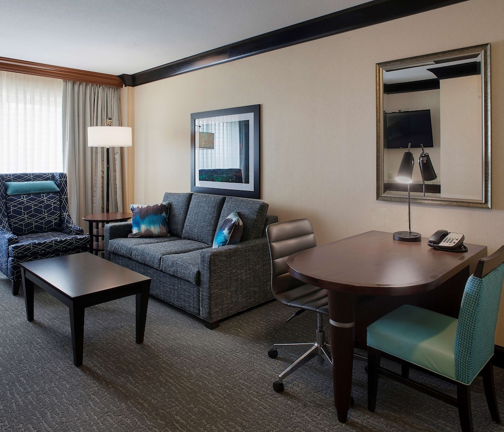 DoubleTree Suites by Hilton Bentonville - photo 14