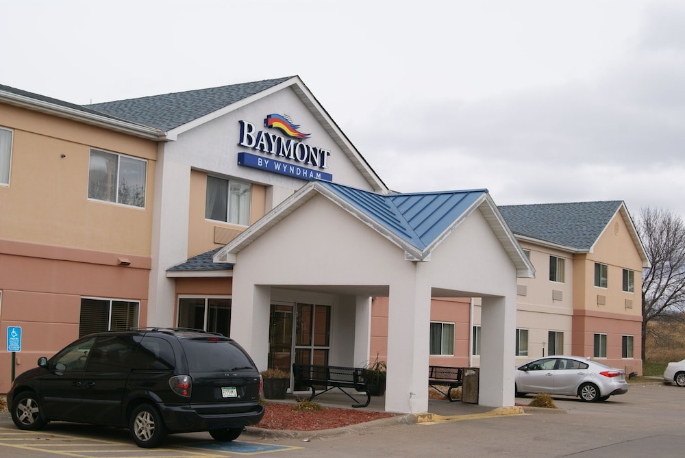 Baymont by Wyndham Coon Rapids - photo 43