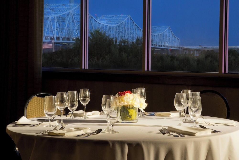 Sheraton Louisville Riverside by Marriott - photo 26