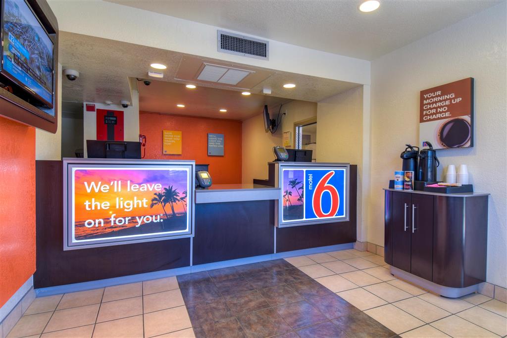 Motel6 Jurupa Valley CA Riverside West - photo 20