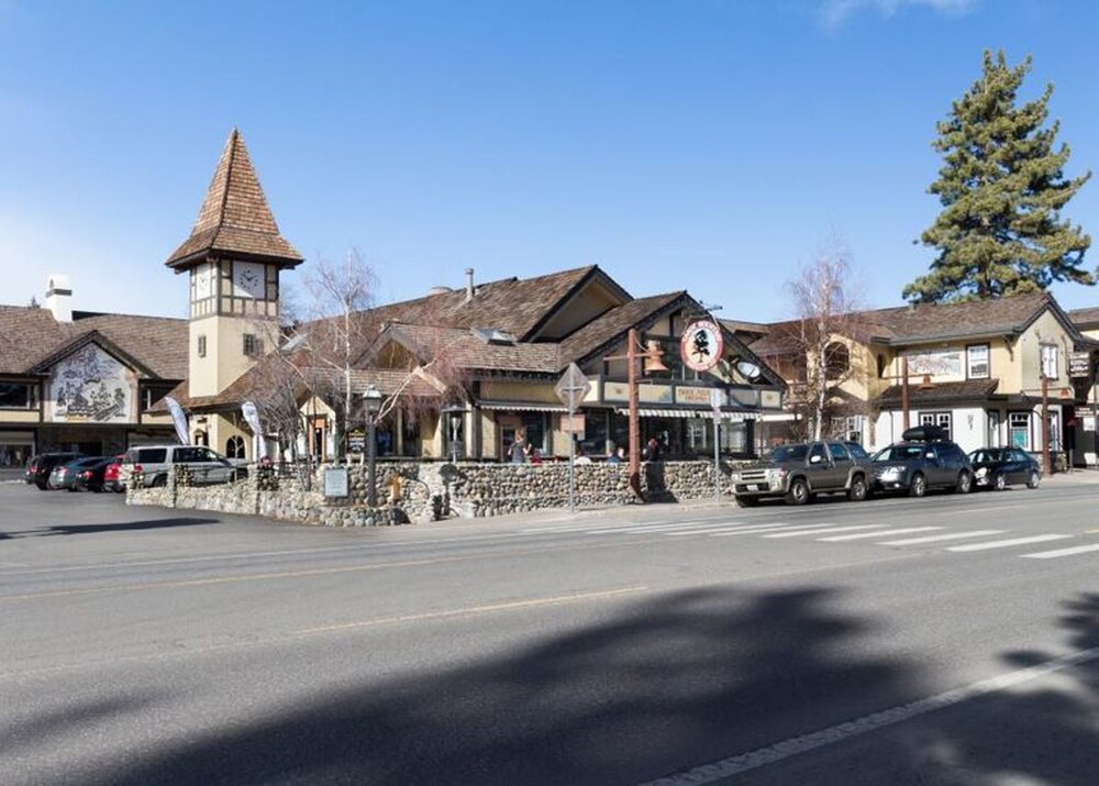 Tahoe Taverns 101 by Tahoe Mountain Properties VR - photo 16