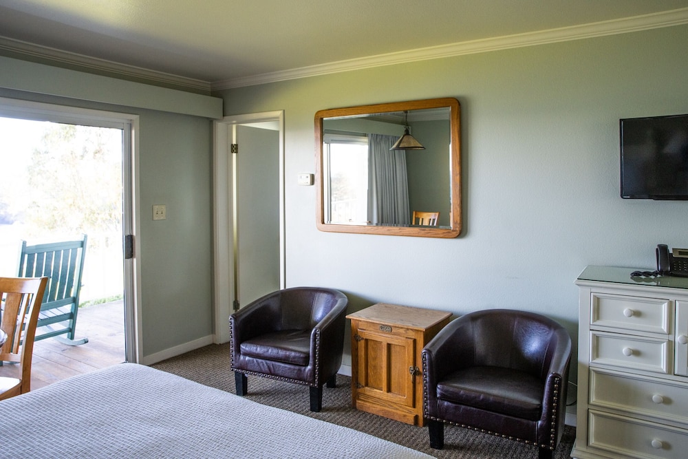 Little River Inn - photo 4