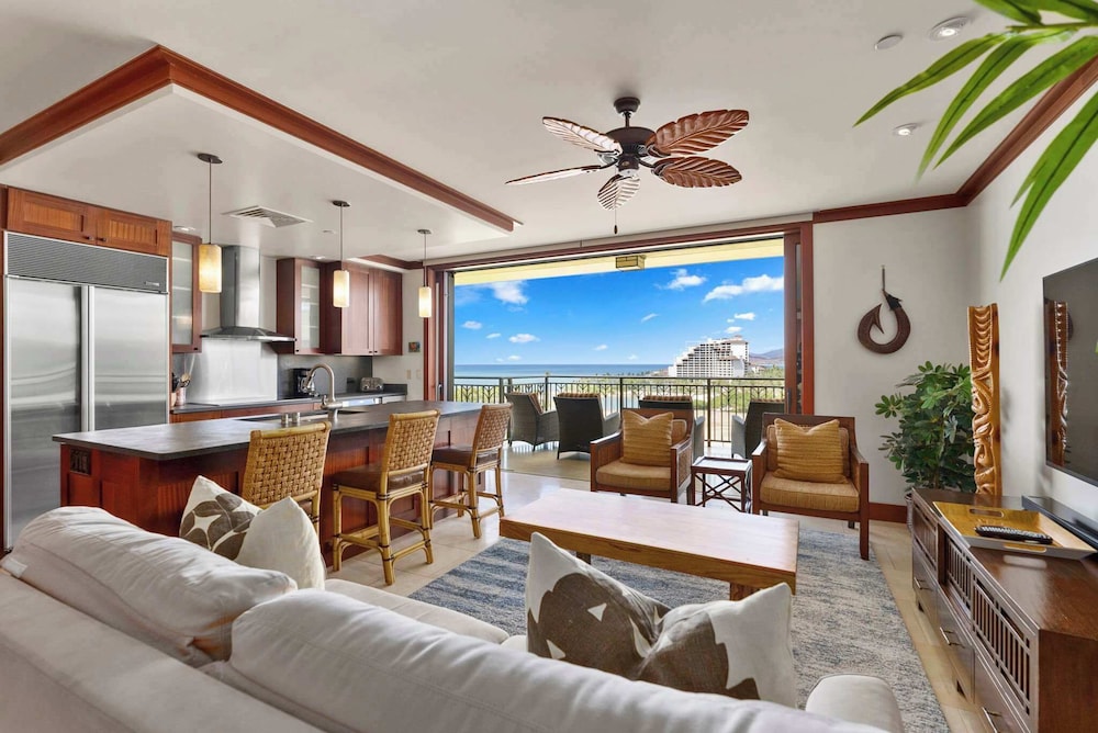 Hale Kai Ko Olina Villa w Ocean Views — 4-Star Luxury Hotel in Kapolei, United States