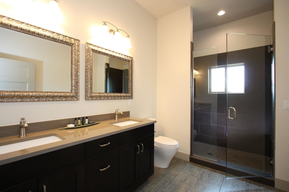 Vineyard View Inn - photo 16
