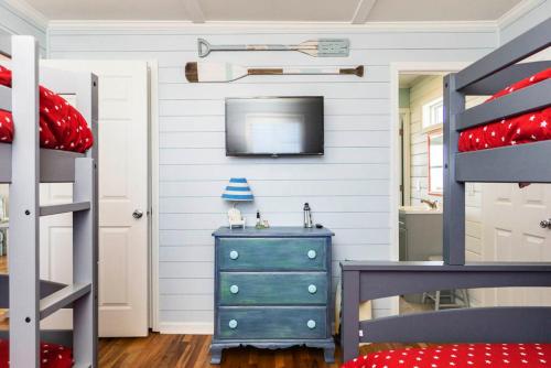 Salty But Sweet by Oak Island Accommodations - photo 31