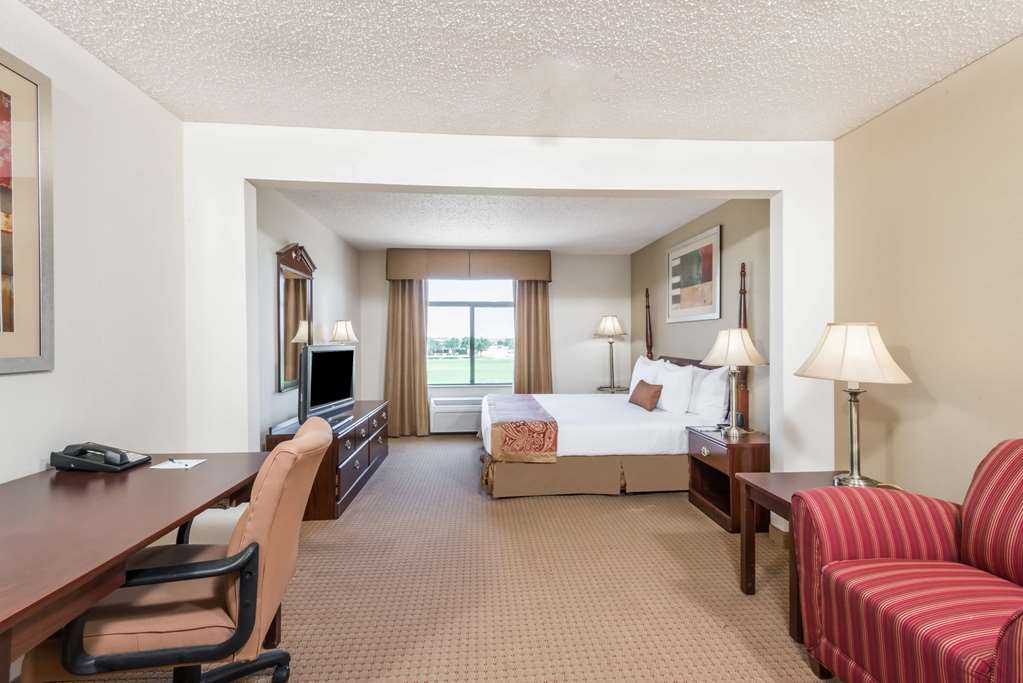 Wingate by Wyndham DFW North Irving - photo 46