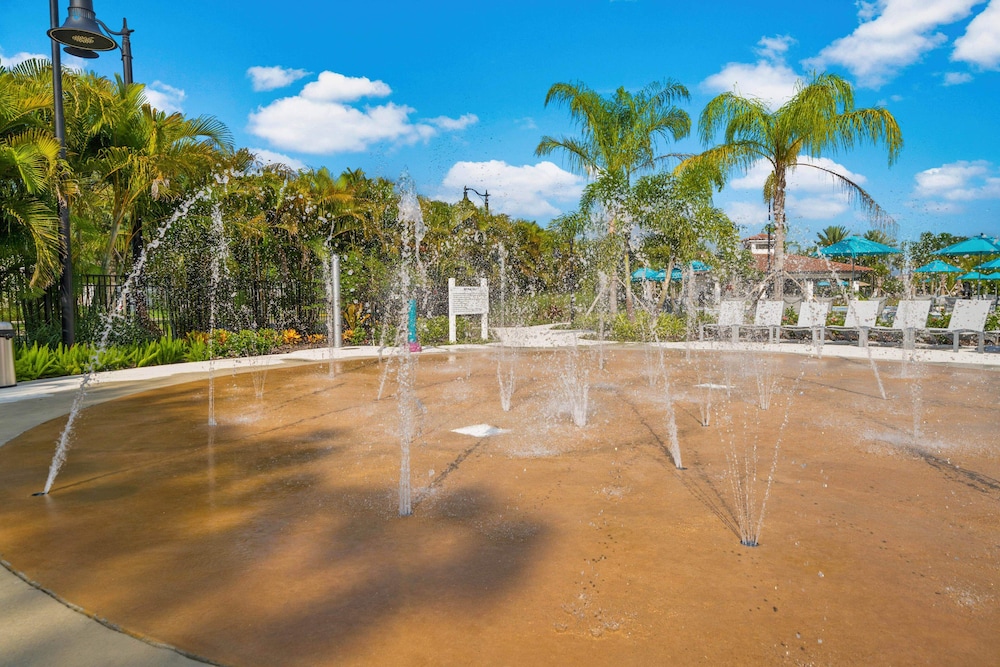 First Floor Vista Cay Condo W free Resort Access - photo 4