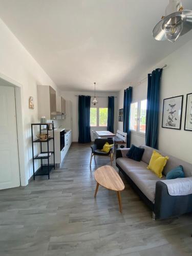 Il Cortile — hotel in Domus De Maria