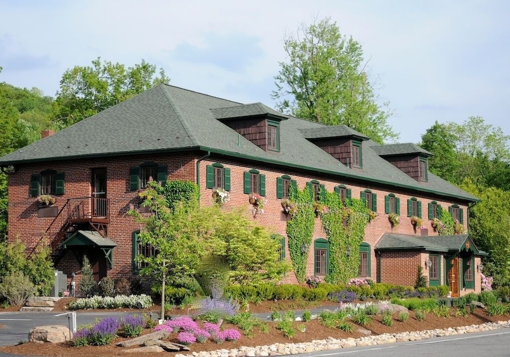 The Beaumont Inn - photo 46