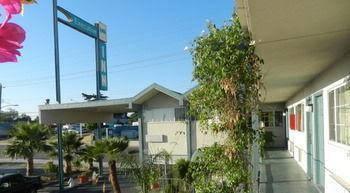 Antioch Executive Inn - photo 5