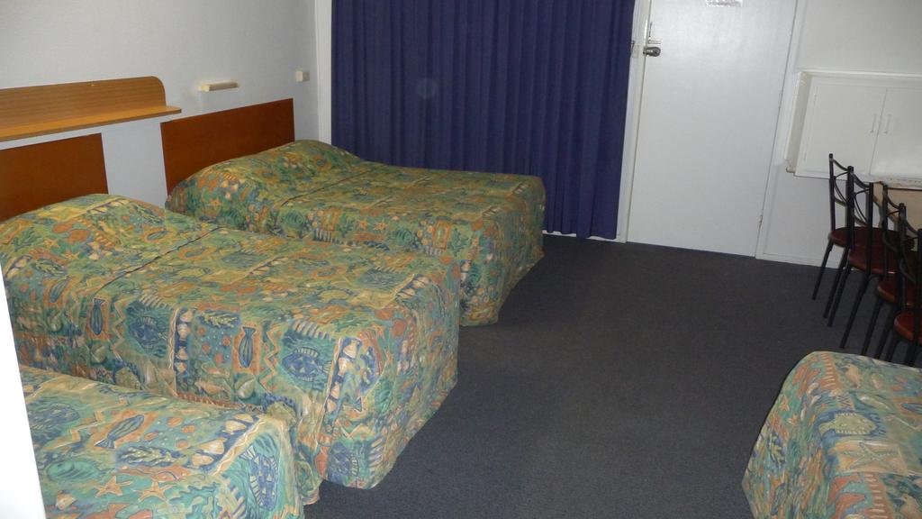 Bel Air Motel — Mackay