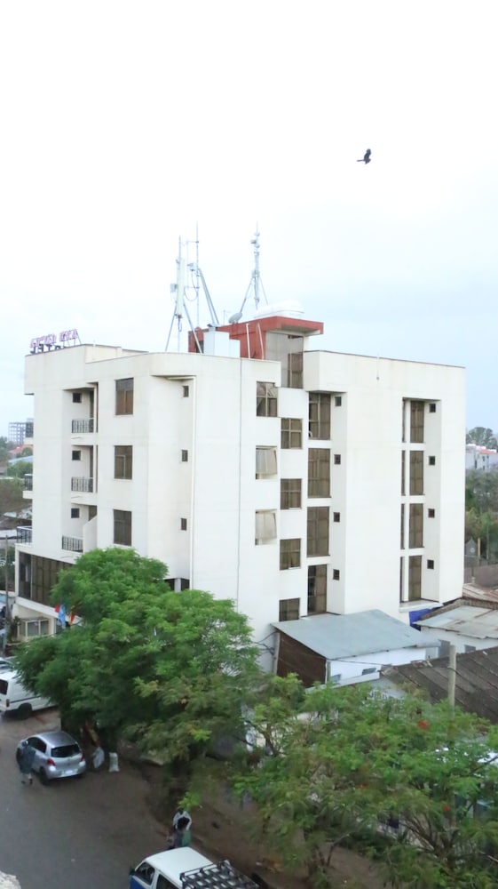 Lake Mark Hotel — Bahir Dar — photo 2