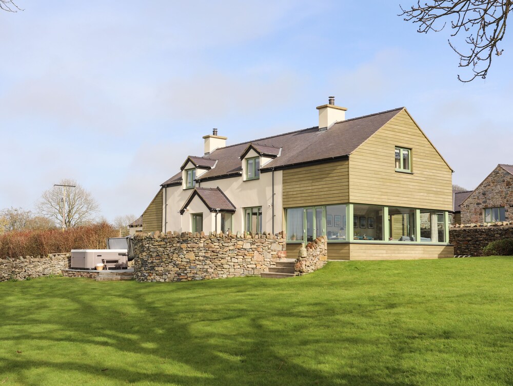 Dolwaenydd in Llanfairpwllgwyngyll, United Kingdom