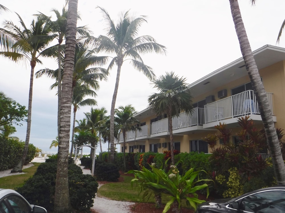 Waterside Inn on the Beach - photo 73