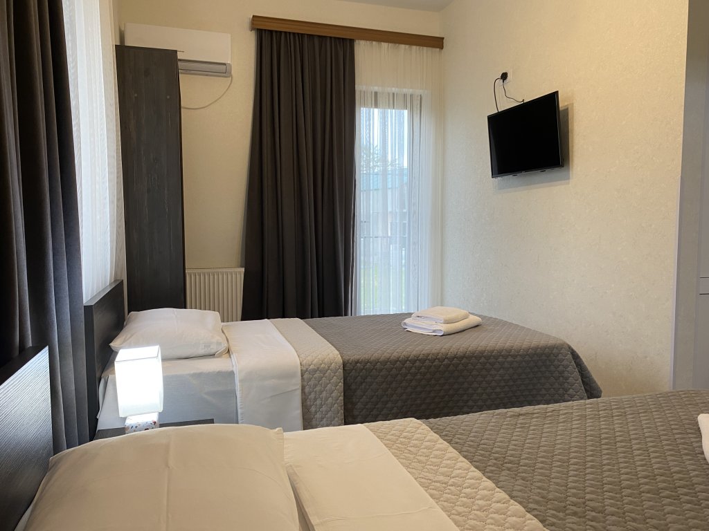 Hotel West Face