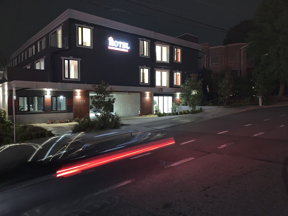 Lakeview Hotel - photo 18