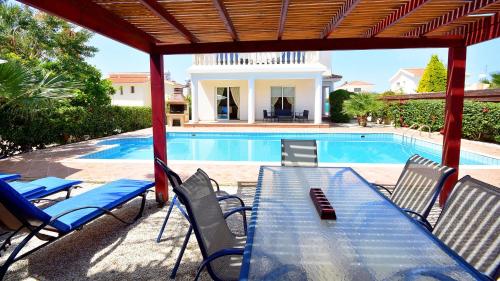 Villa Demetra Coral Bay