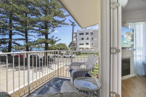 Beachcomber Unit 2 7 Dingle Ave — 4-Star Luxury Hotel in Caloundra, Australia
