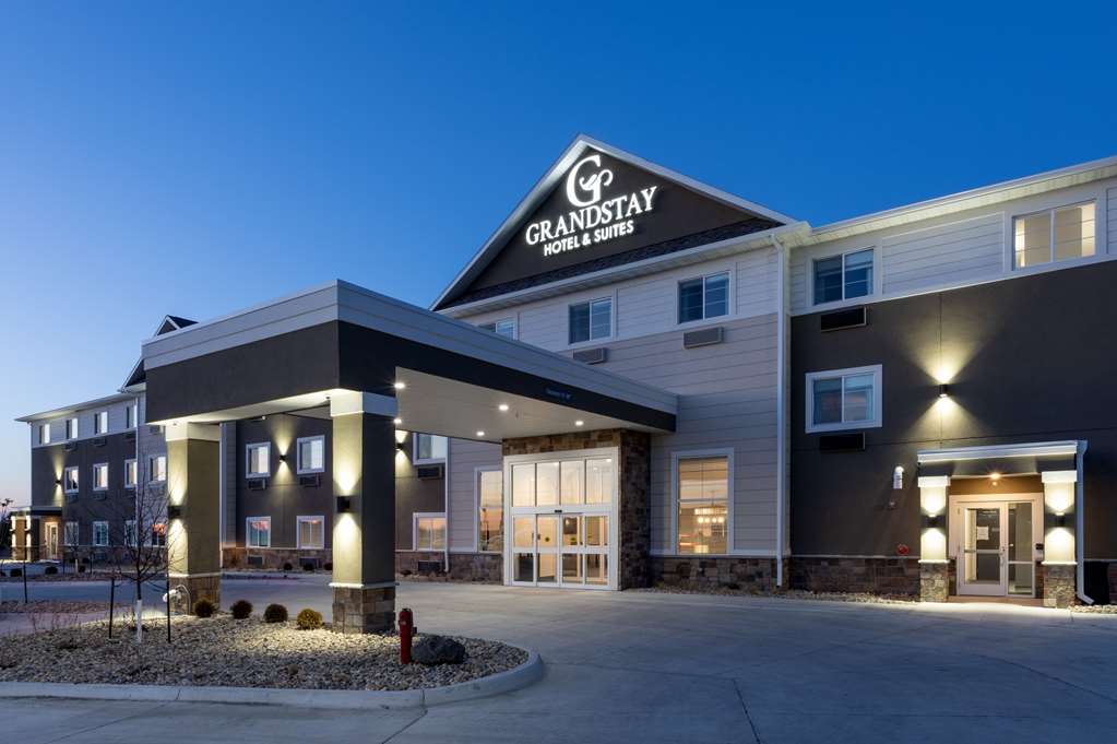 GrandStay Hotel & Suites Algona — hotel in Algona