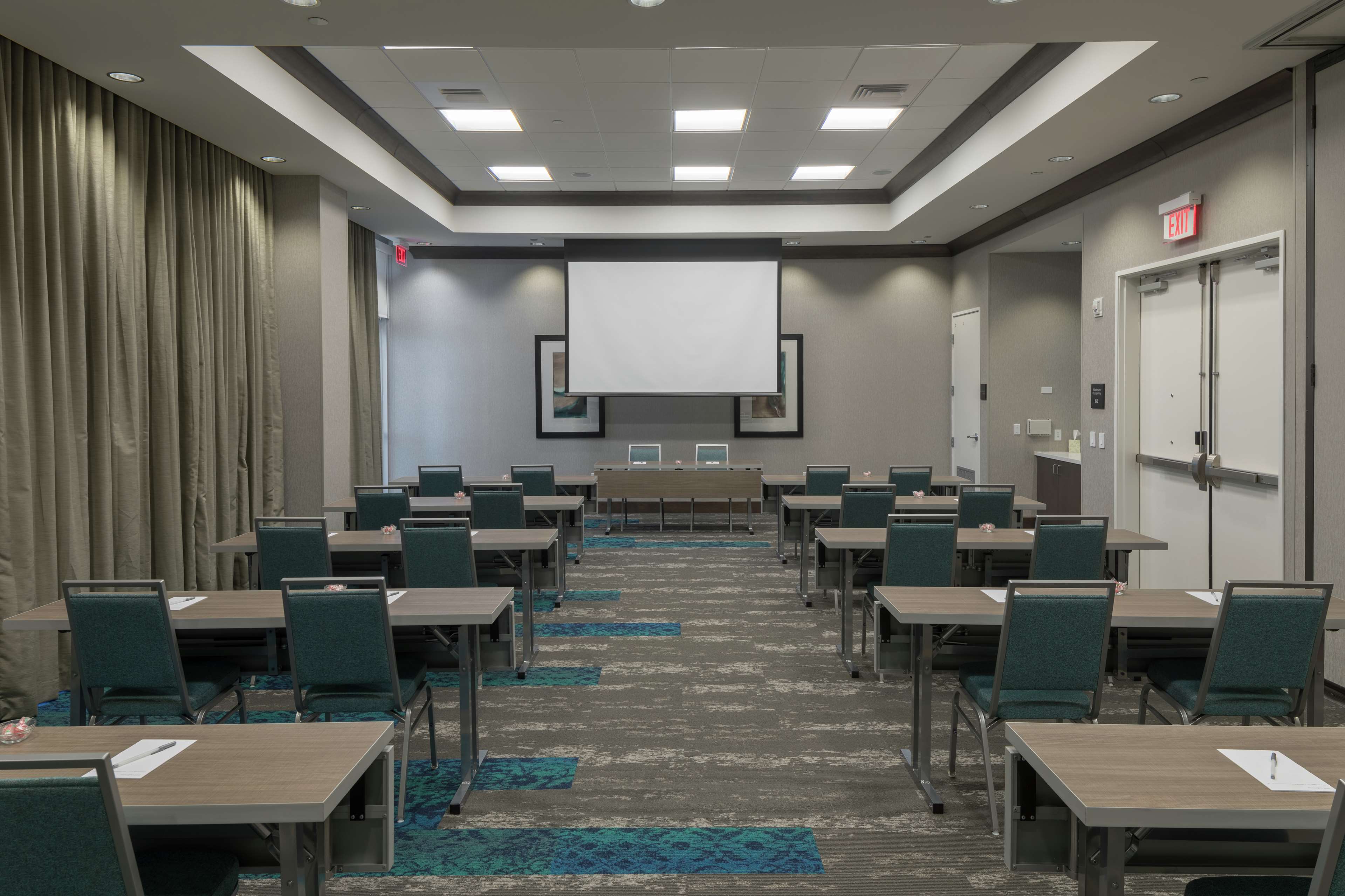 Hampton Inn & Suites Asheville Biltmore Area - photo 24
