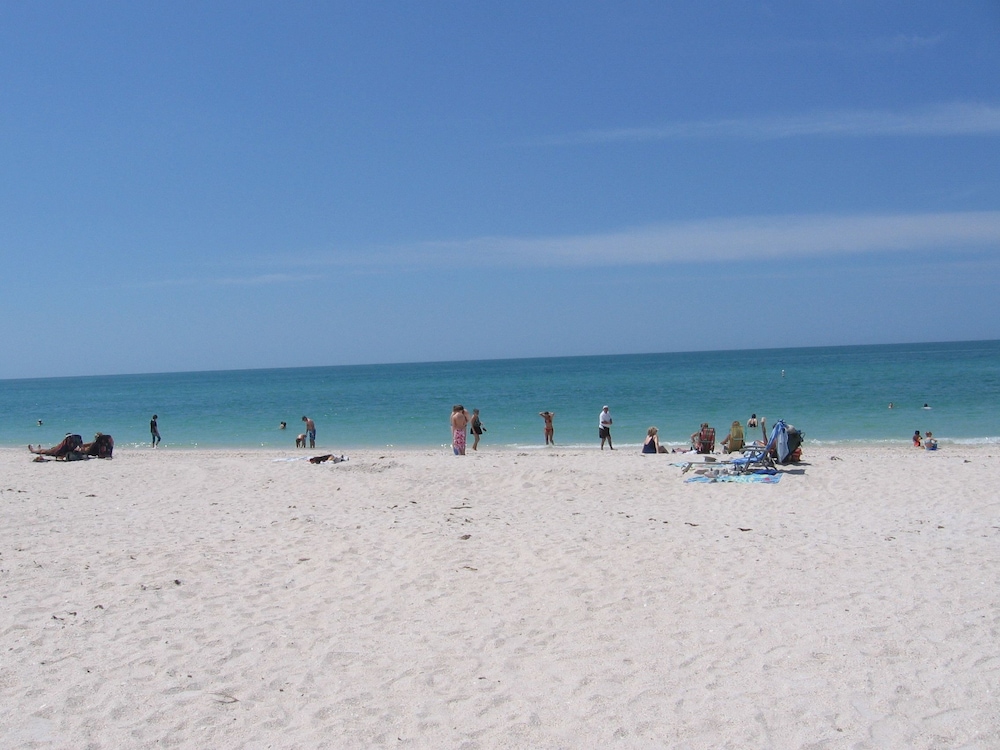 A Beach Retreat - photo 179