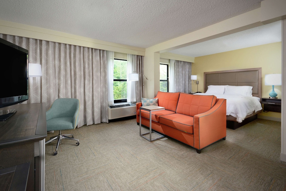 Hampton Inn Martinsville - photo 18