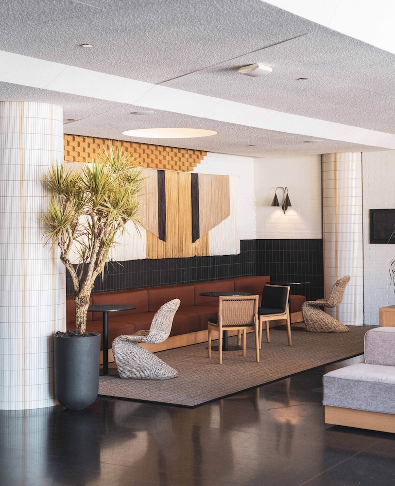 The Emily Hotel - photo 2