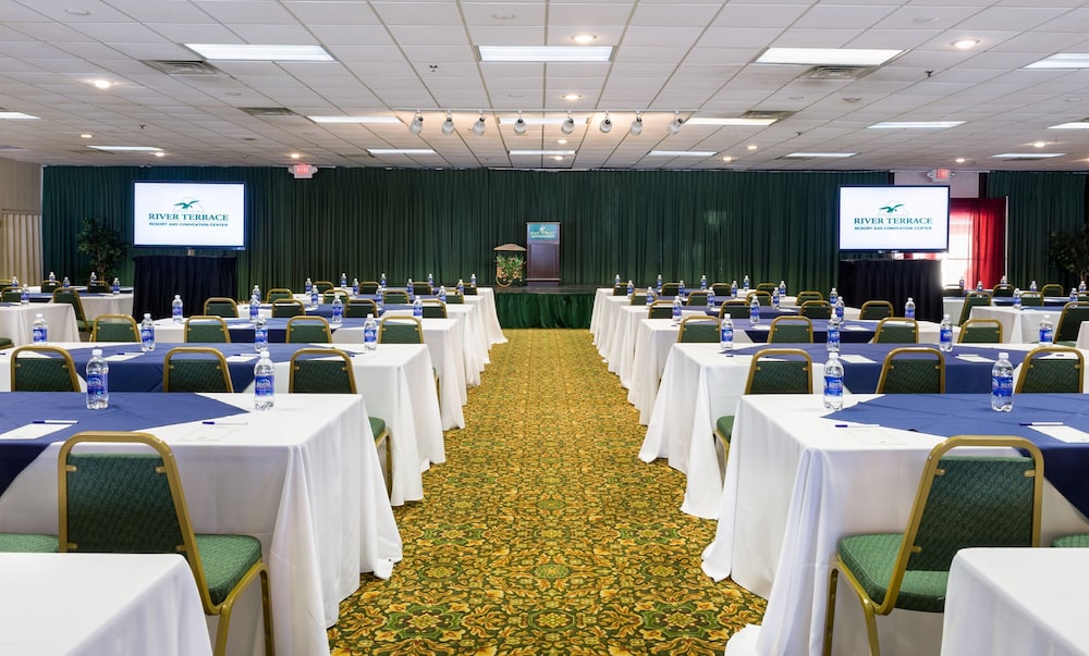 River Terrace Resort & Convention Center - photo 32