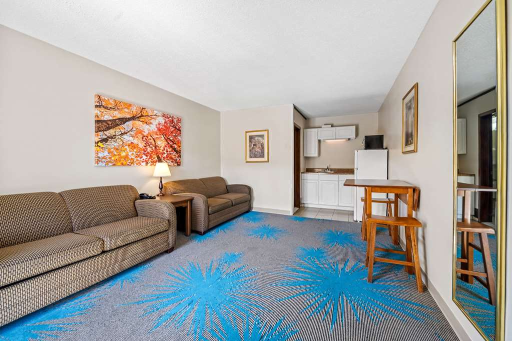 Days Inn by Wyndham Dubuque - photo 26