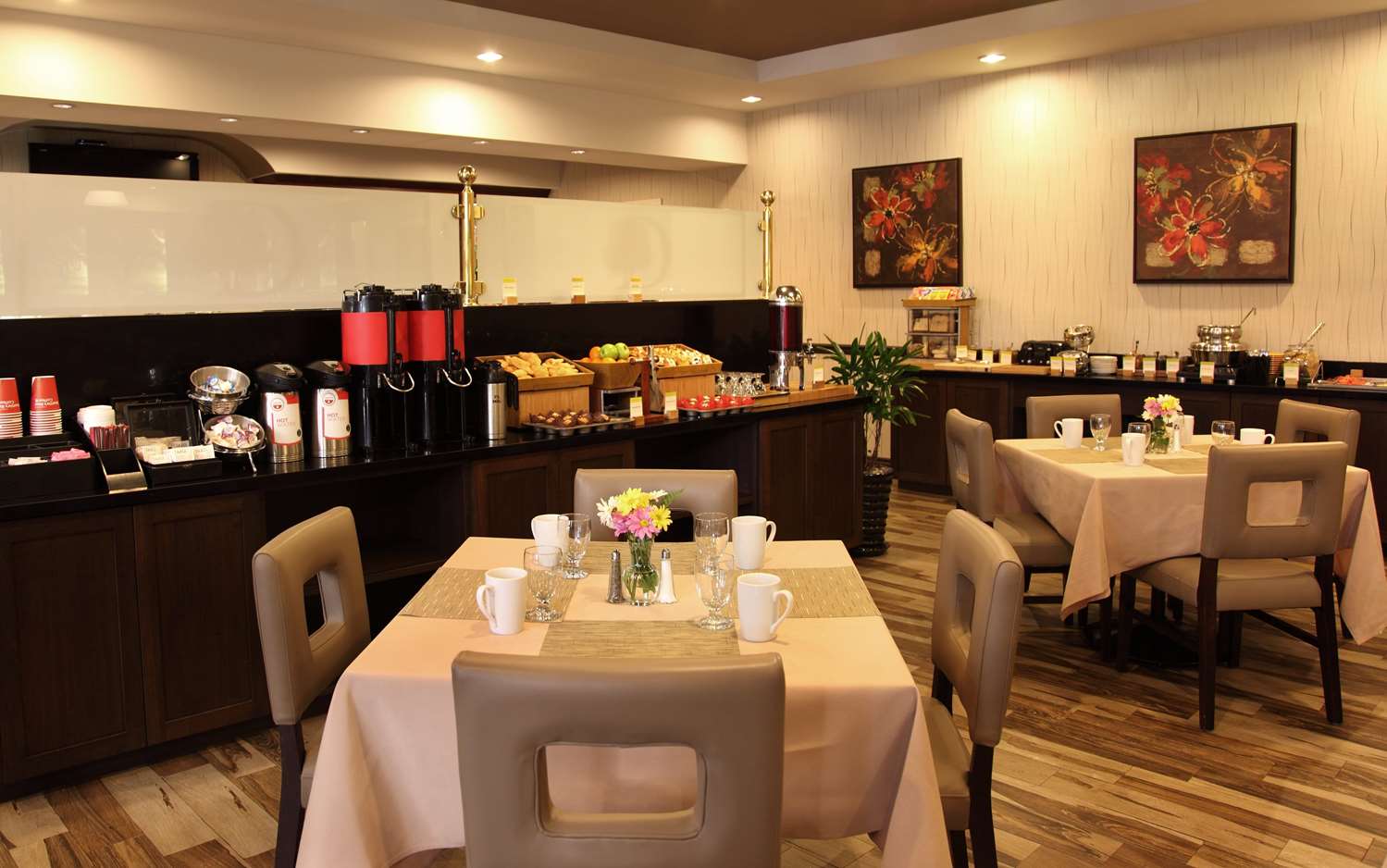 DoubleTree by Hilton Claremont - photo 10