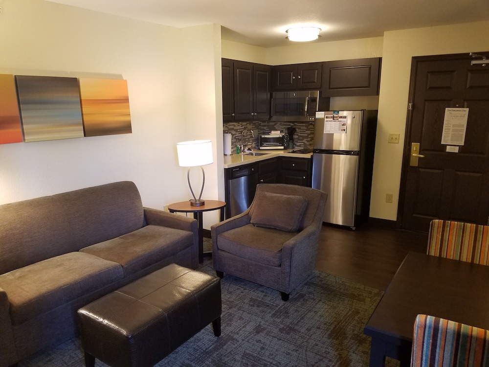 Staybridge Suites Cincinnati North by IHG - photo 12