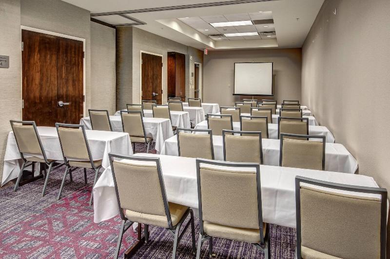 Courtyard by Marriott Kansas City Country Club Plaza - photo 50