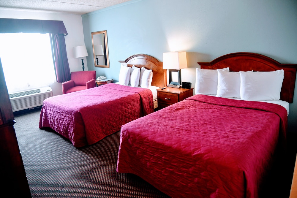 Douglas Inn & Conference Center - photo 13