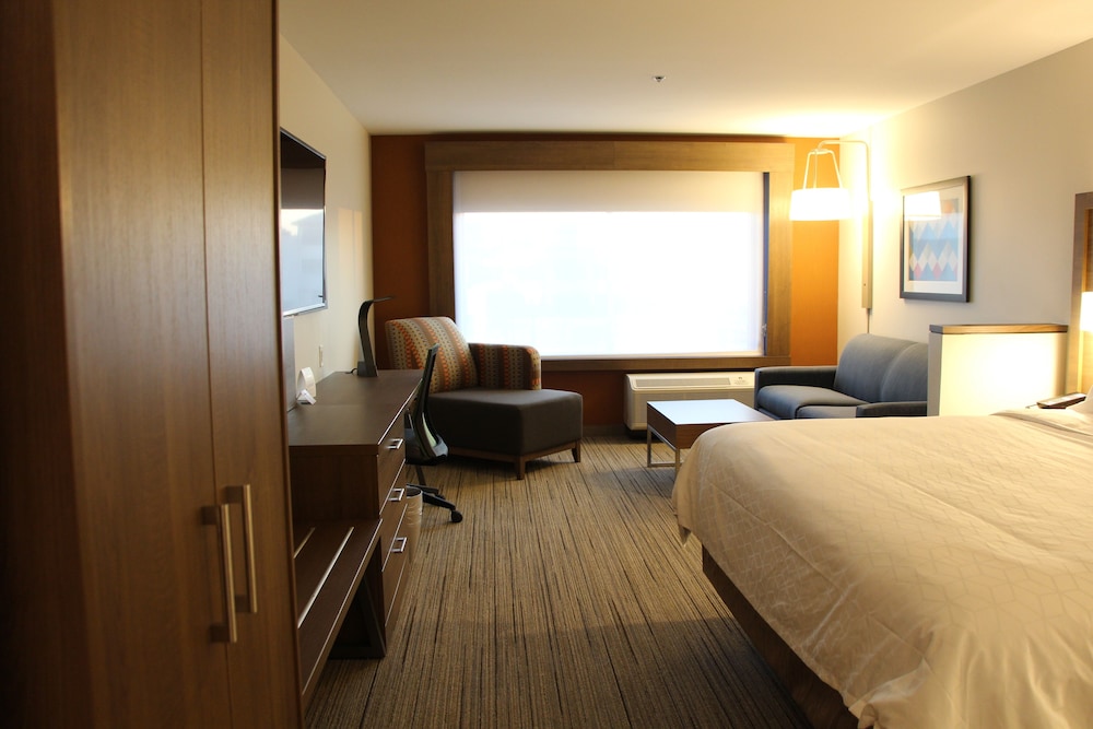 Holiday Inn Express & Suites Phoenix Airport North by IHG - photo 37